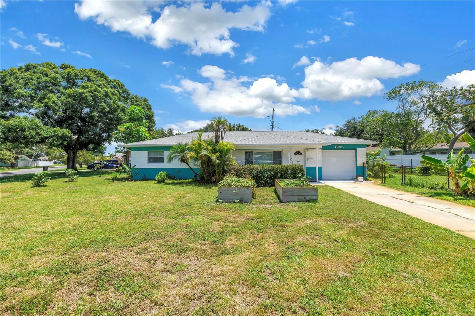 6195 28th, St Petersburg, FL 33710