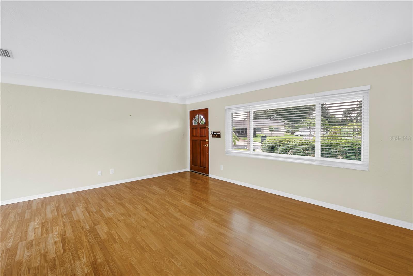 6195 28th, St Petersburg, FL 33710