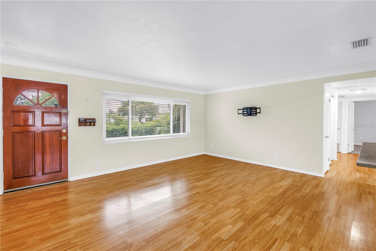 6195 28th, St Petersburg, FL 33710