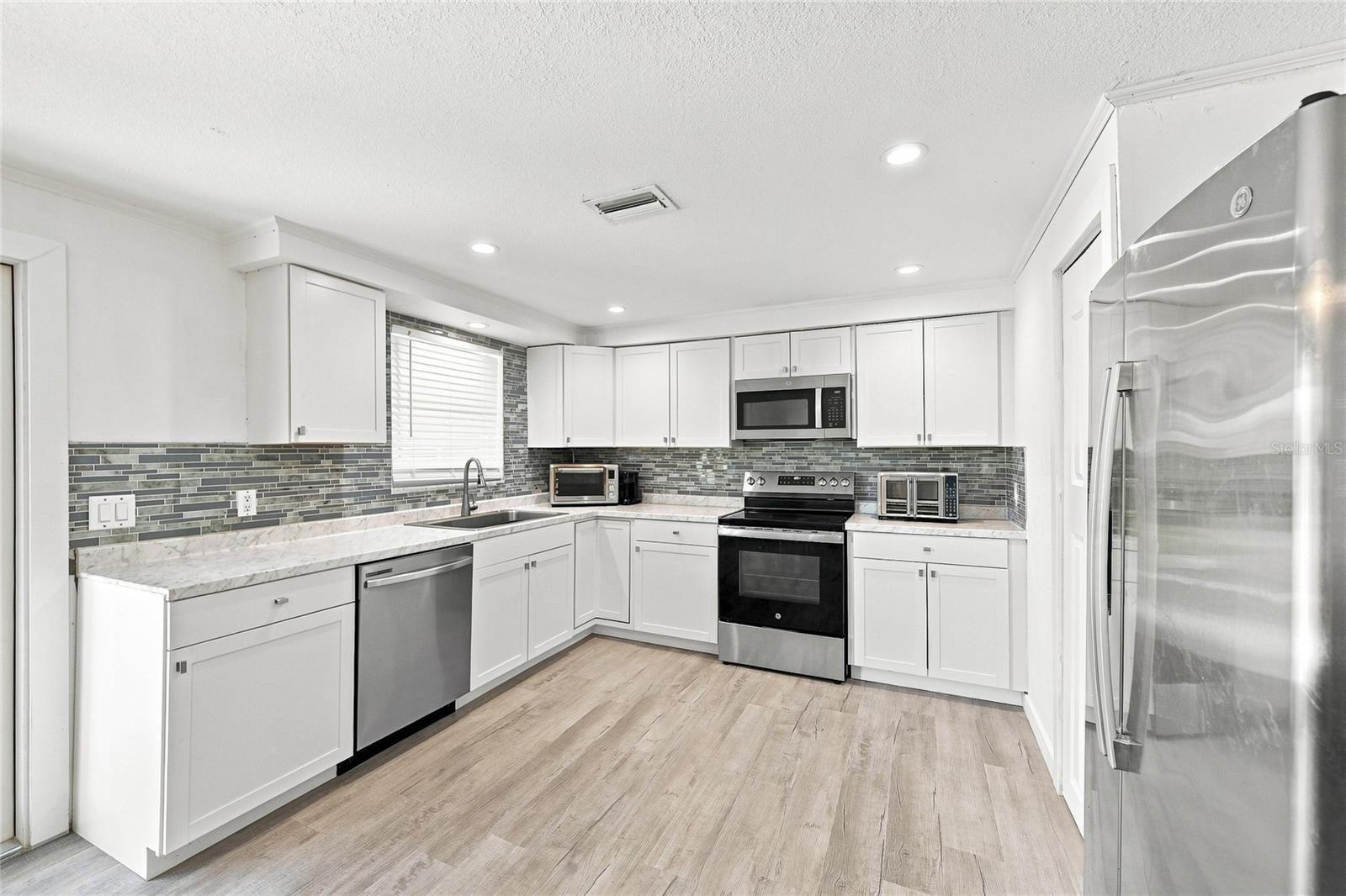 457 Garfield Ave NW, Port Charlotte, FL 33952