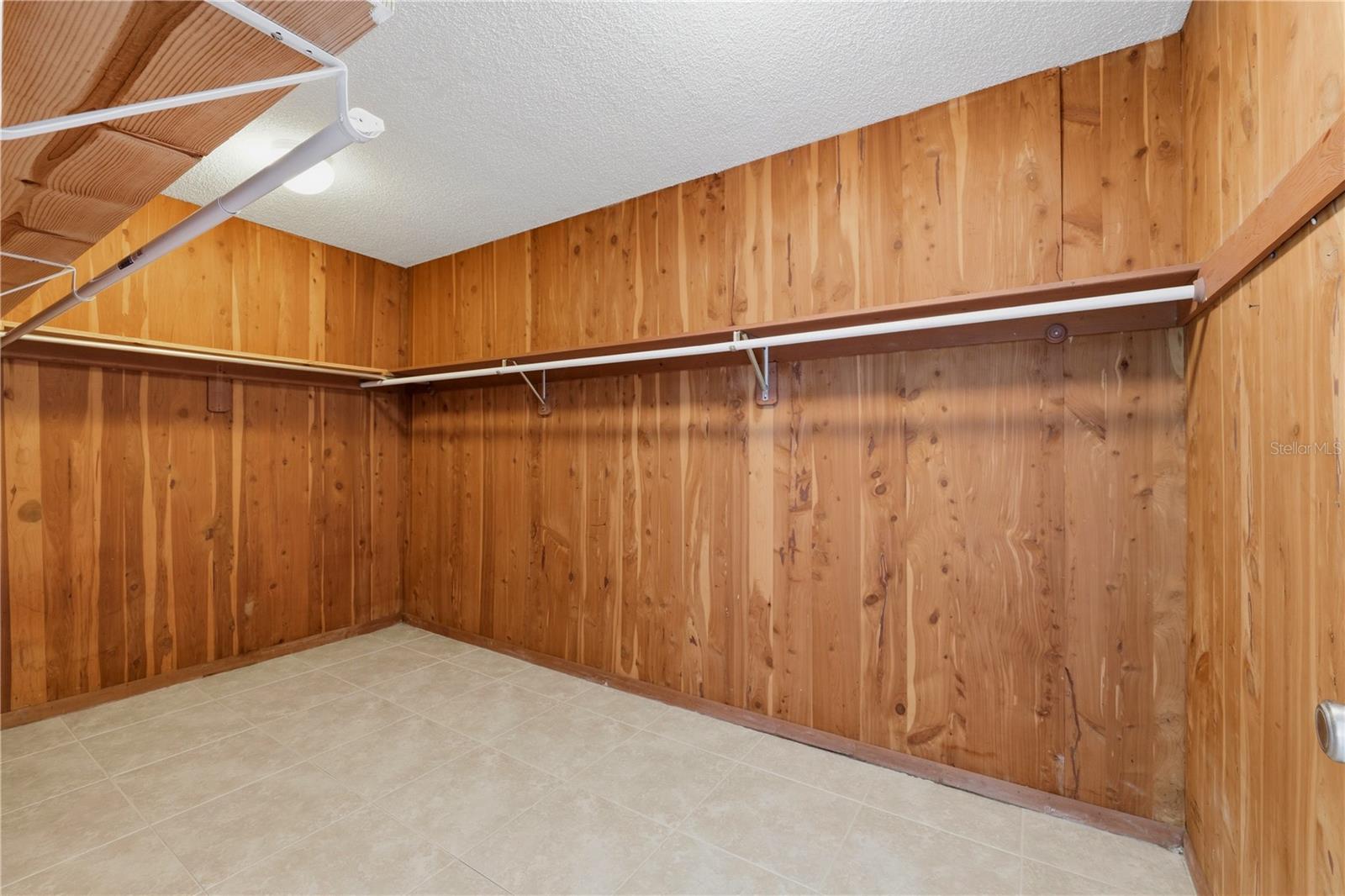 675 Gulfview Unit 206, Clearwater Beach, FL 33767