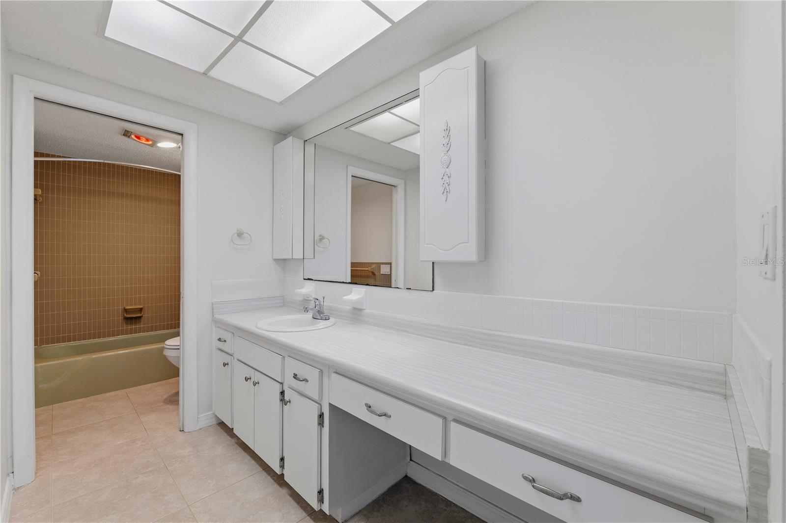 675 Gulfview Unit 206, Clearwater Beach, FL 33767