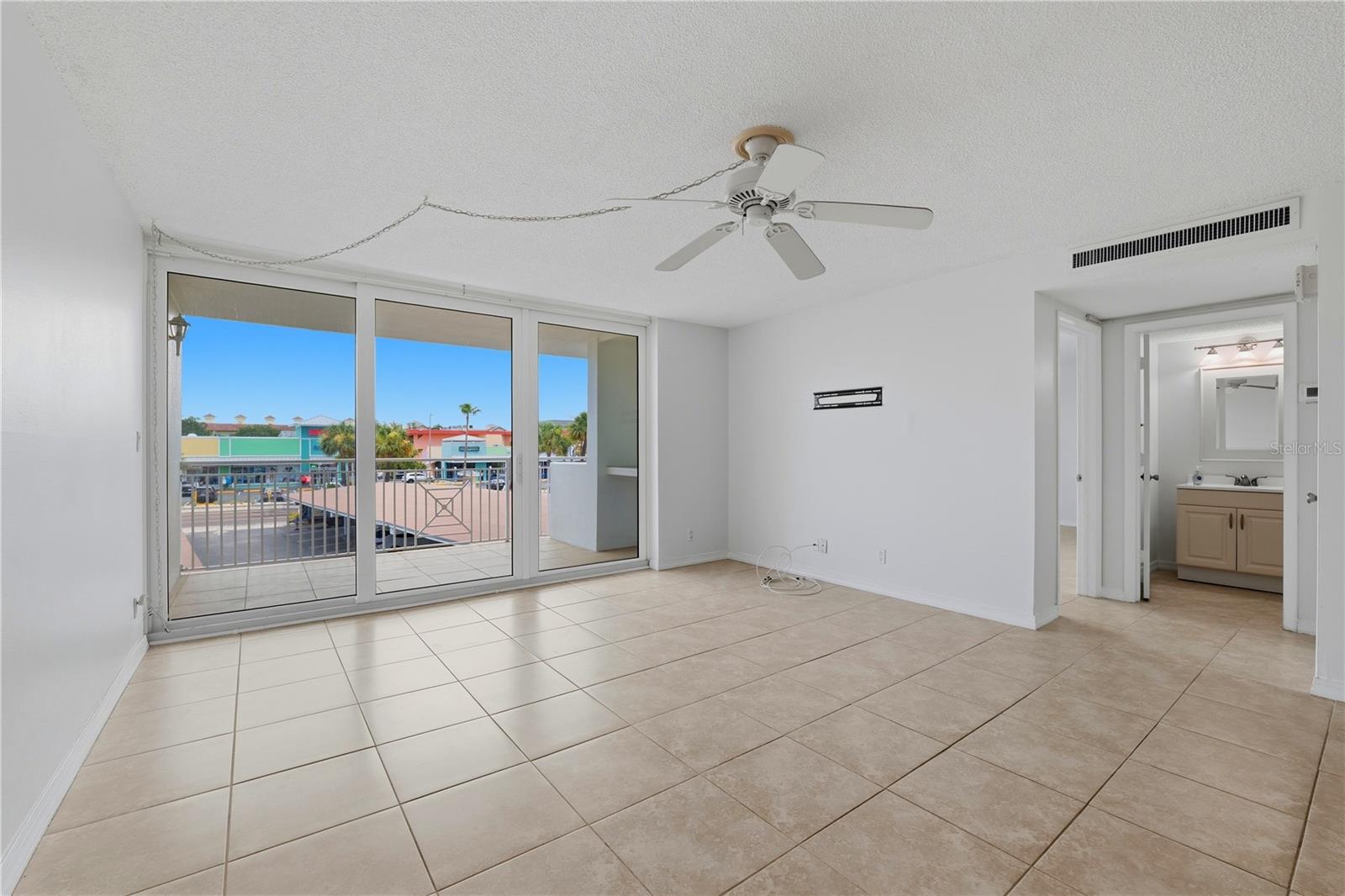 675 Gulfview Unit 206, Clearwater Beach, FL 33767