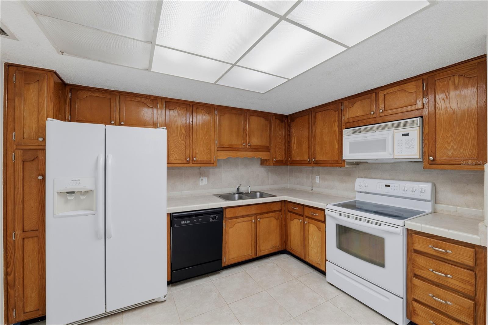 675 Gulfview Unit 206, Clearwater Beach, FL 33767