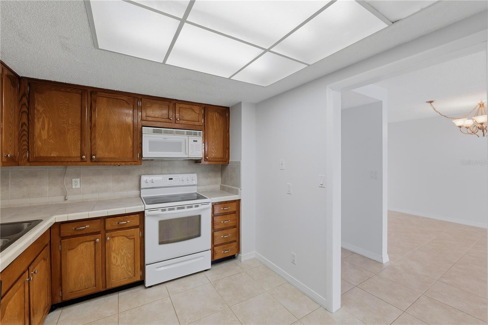 675 Gulfview Unit 206, Clearwater Beach, FL 33767