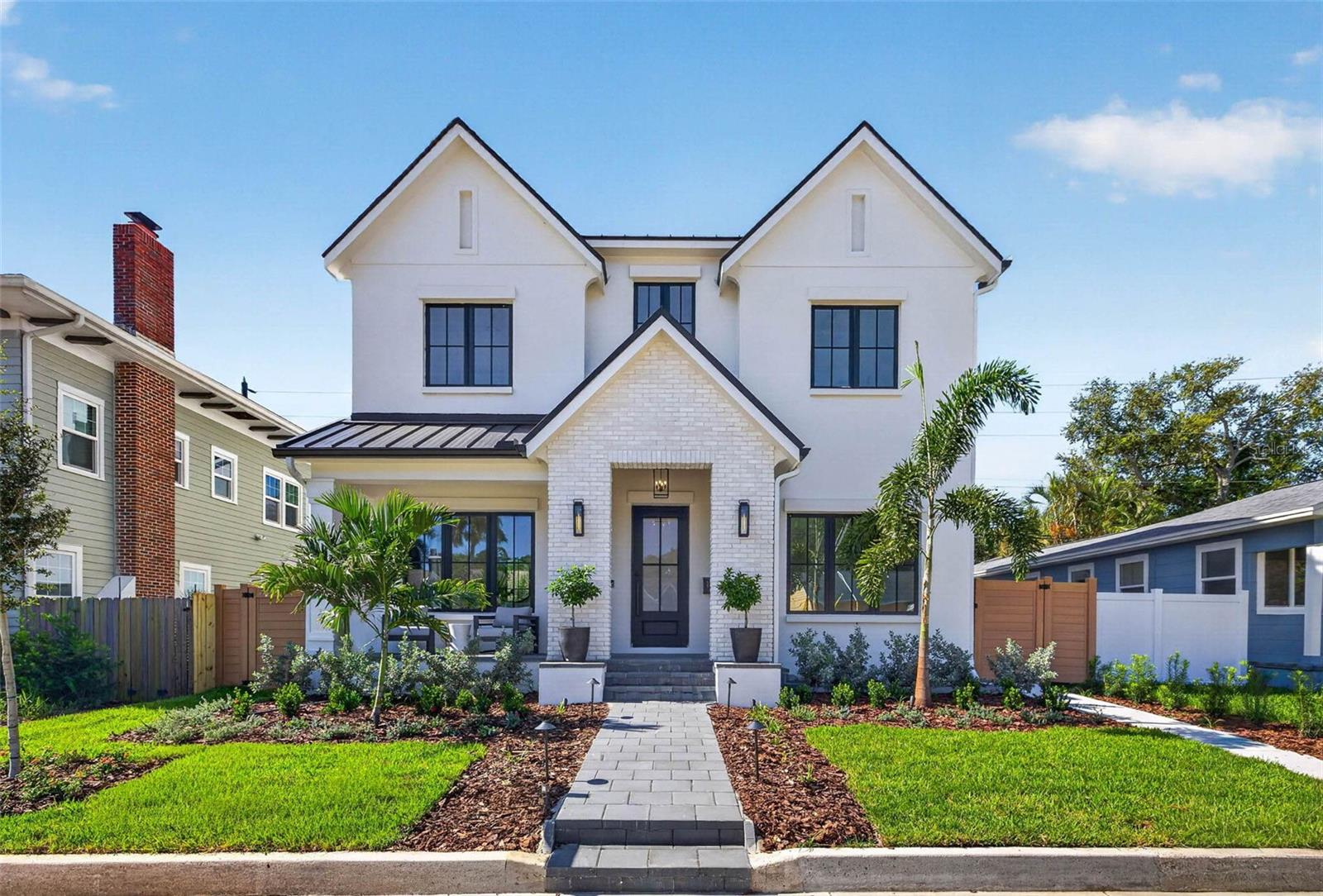 142 22nd, St Petersburg, FL 33704