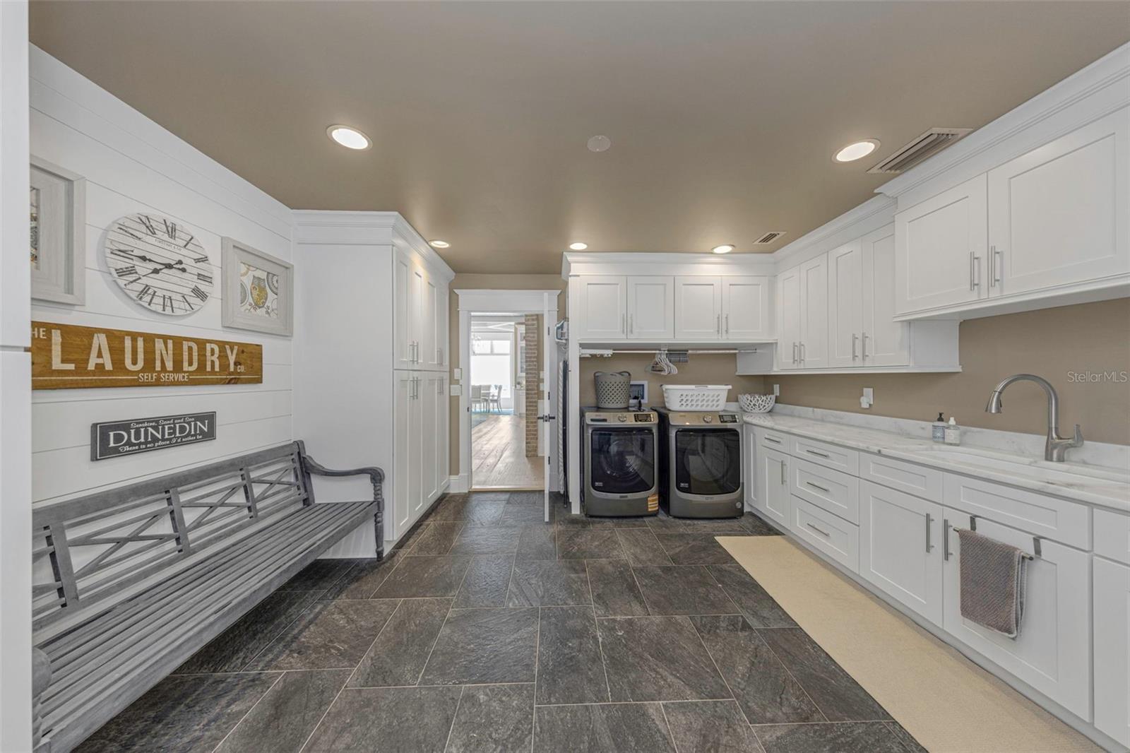 1744 Santa Barbara, Dunedin, FL 34698
