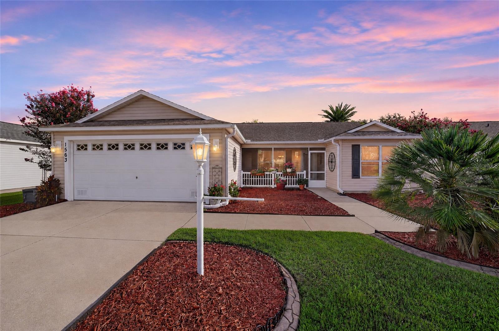 1563 Hollyberry, The Villages, FL 32162