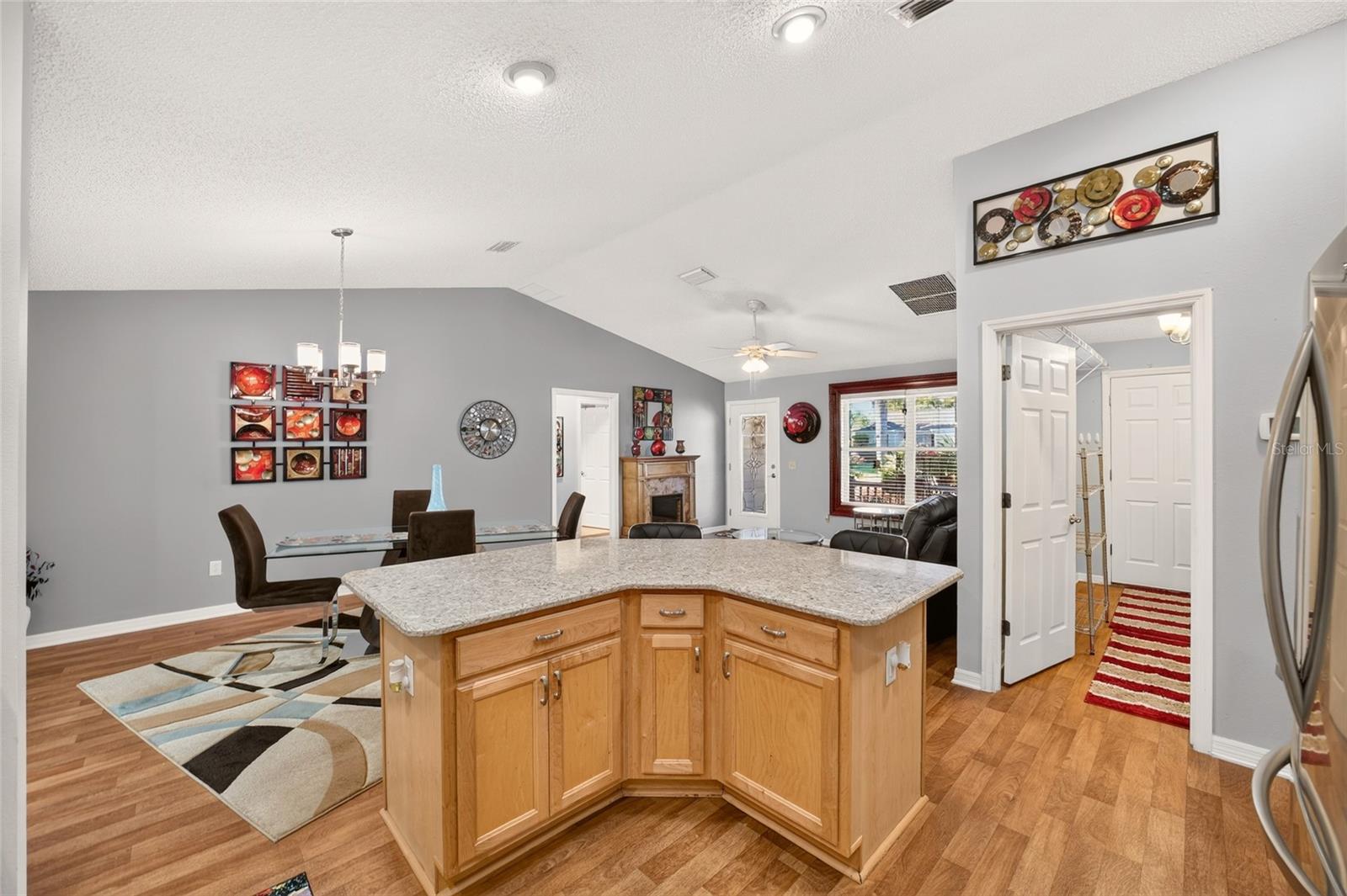 1563 Hollyberry, The Villages, FL 32162