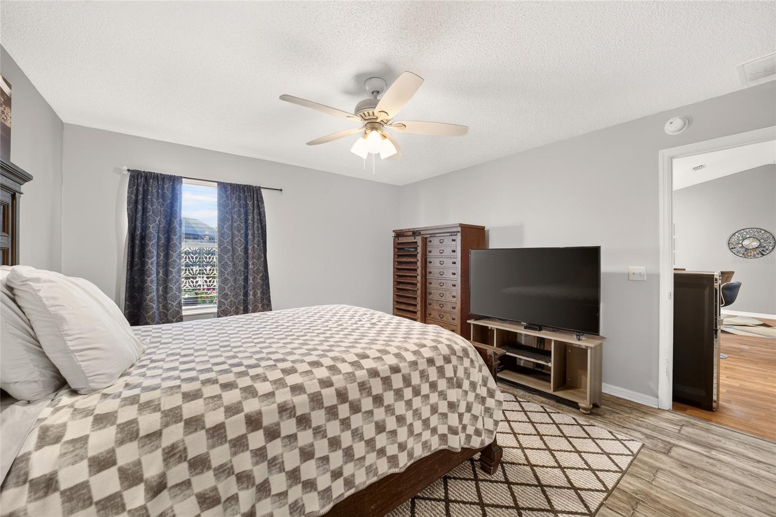 1563 Hollyberry, The Villages, FL 32162