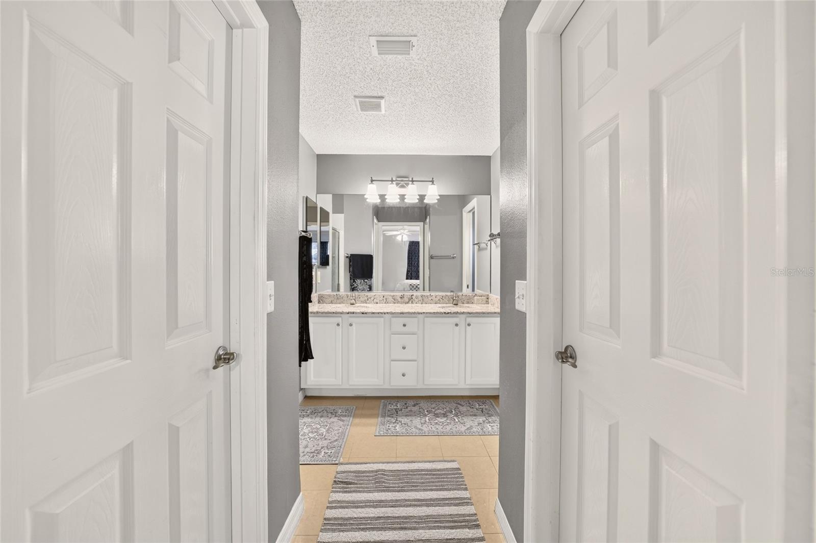 1563 Hollyberry, The Villages, FL 32162