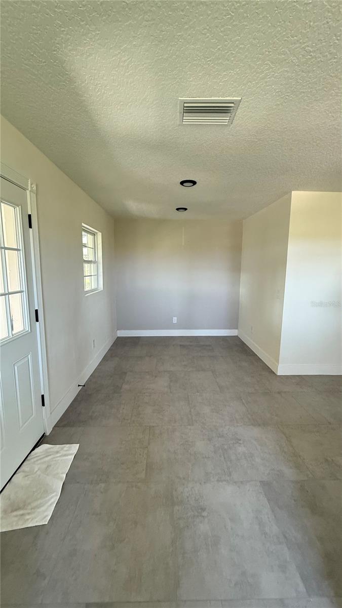 606 Ridgewood, Dundee, FL 33838