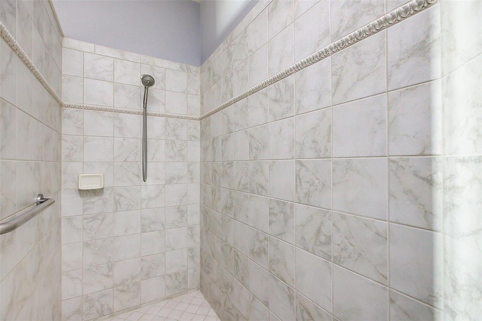 5673 Sunset Falls, Apollo Beach, FL 33572