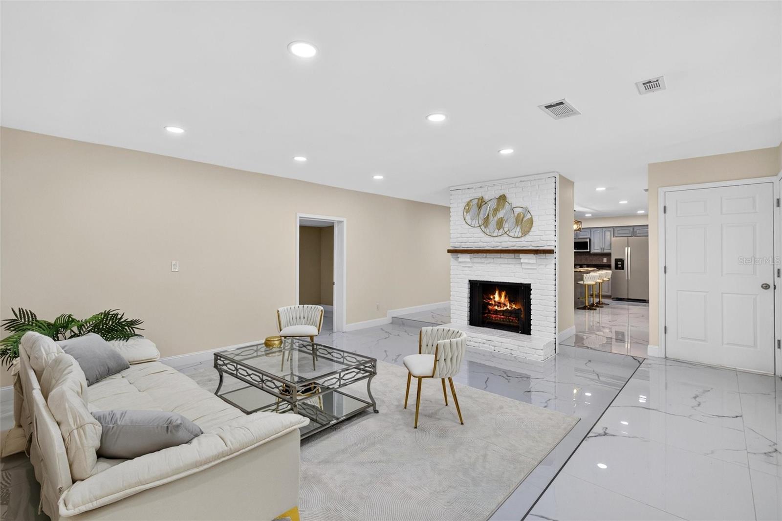 300 Scott, Geneva, FL 32732