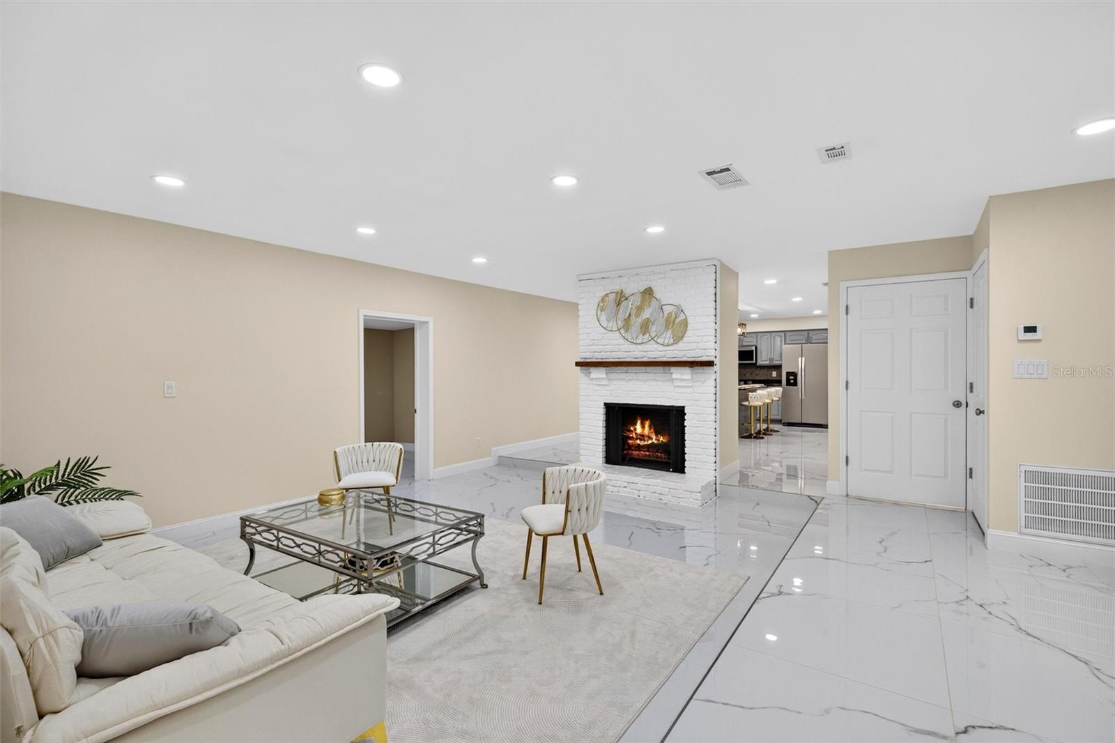 300 Scott, Geneva, FL 32732