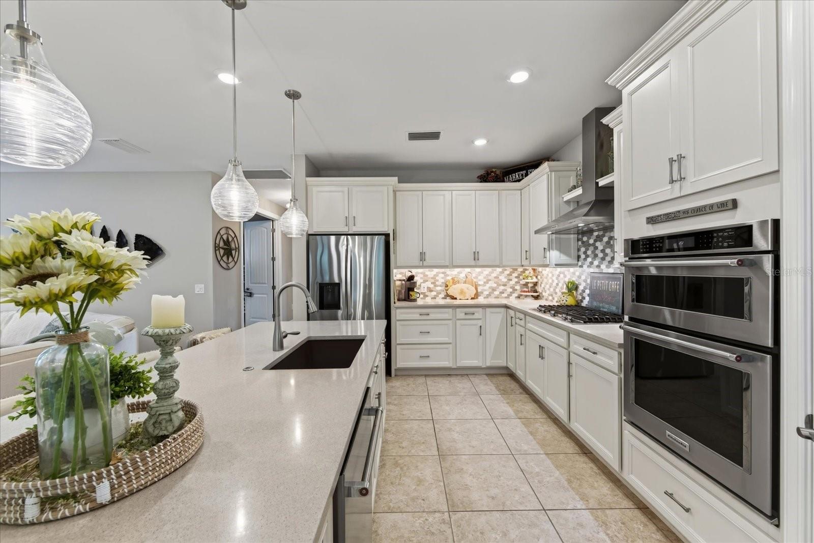 7608 Viola, Bradenton, FL 34202
