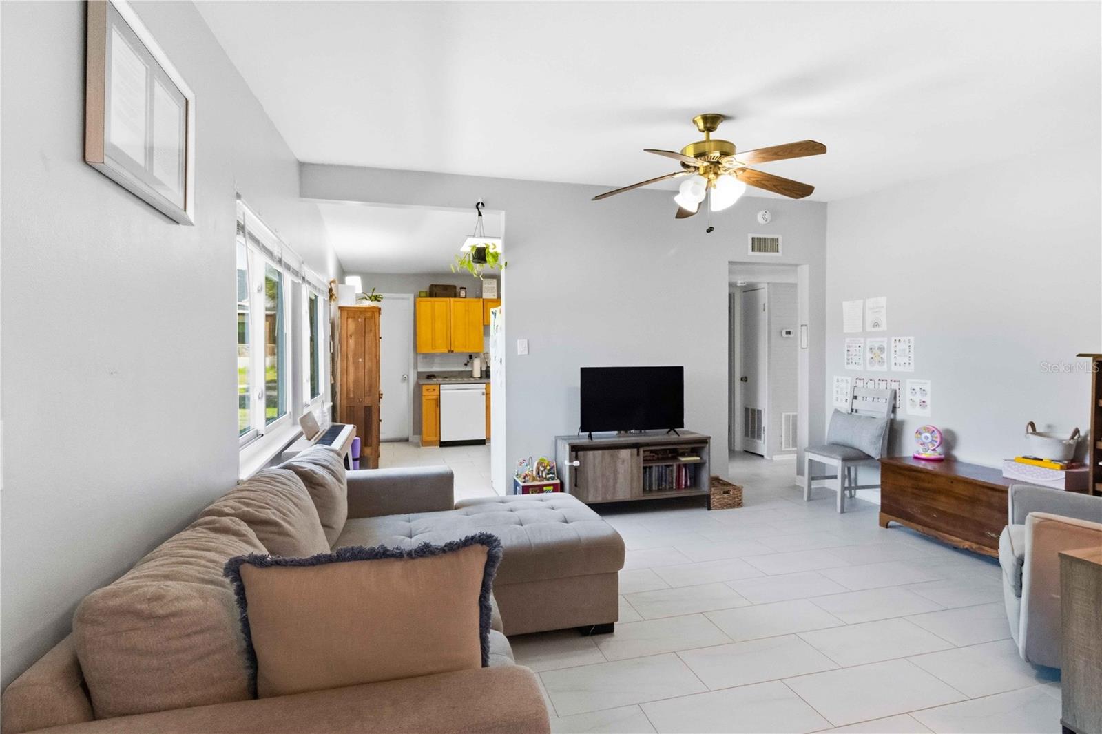 6601 13th, St Petersburg, FL 33702