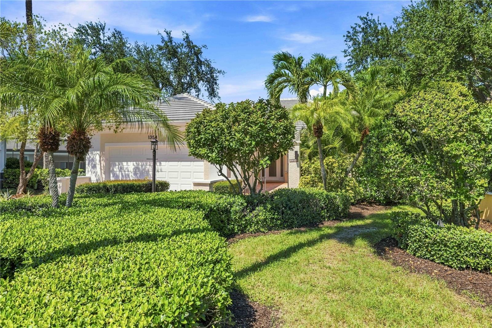 1354 Tearose, Sarasota, FL 34239