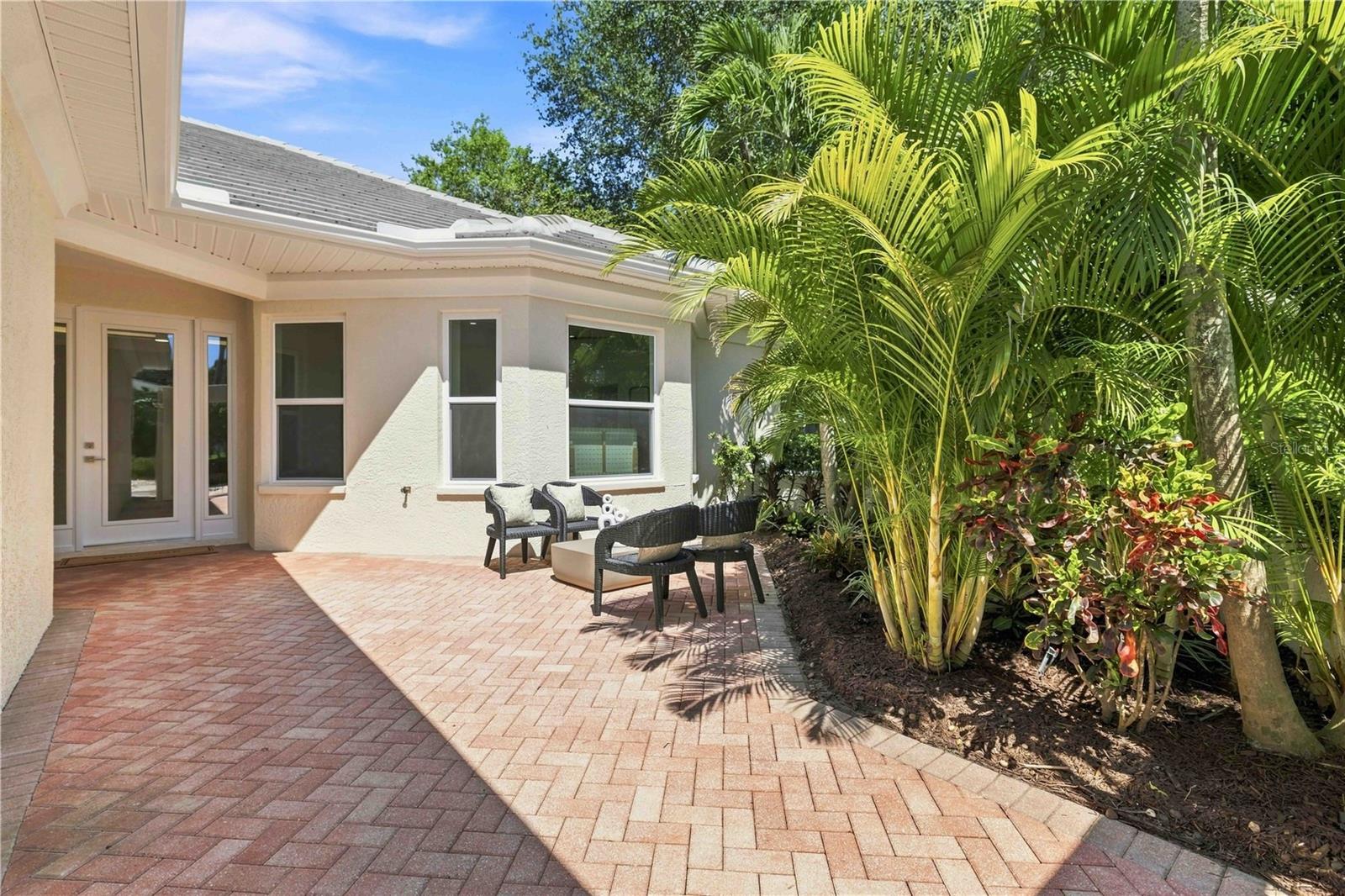 1354 Tearose, Sarasota, FL 34239