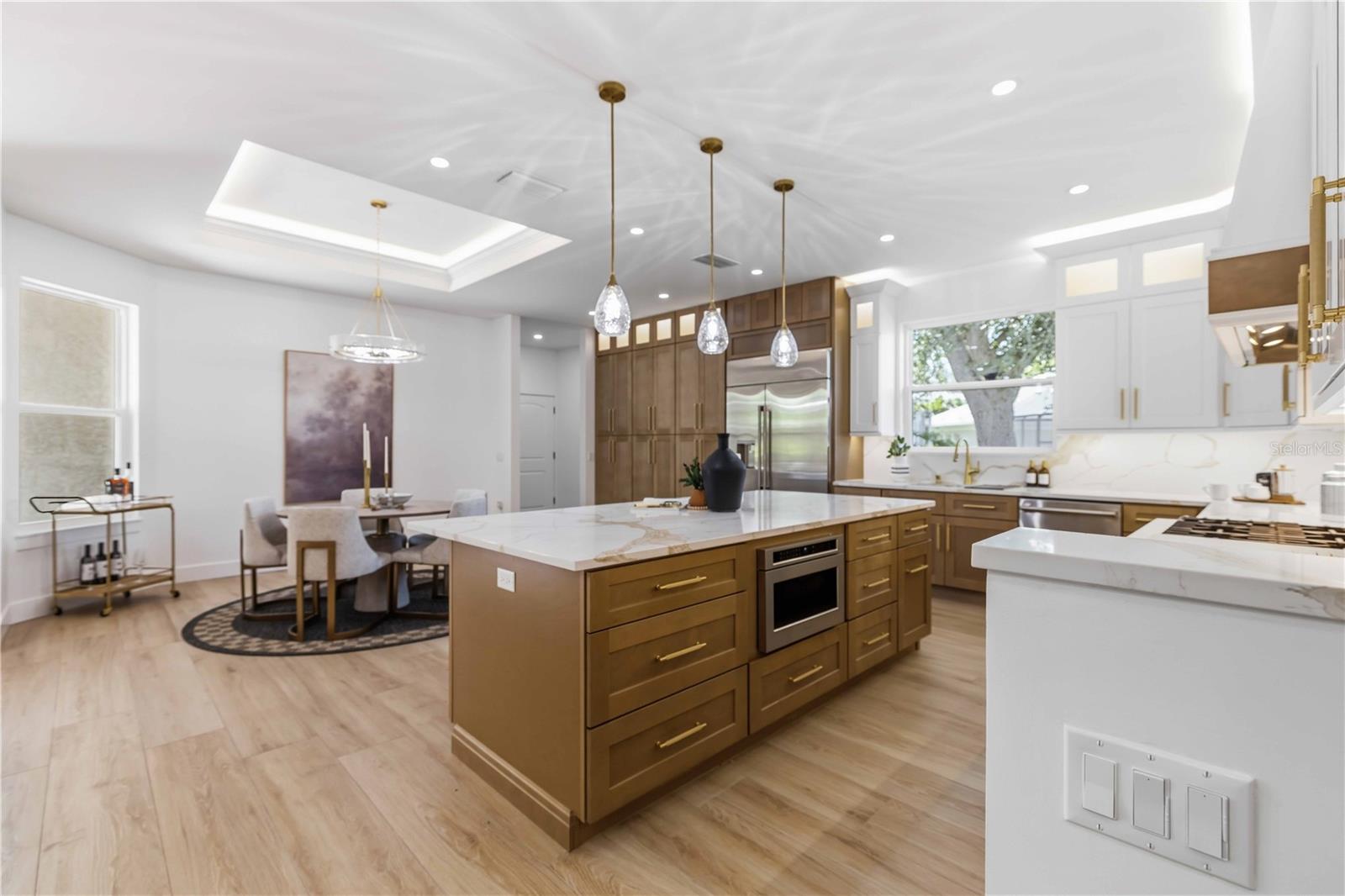 1354 Tearose, Sarasota, FL 34239
