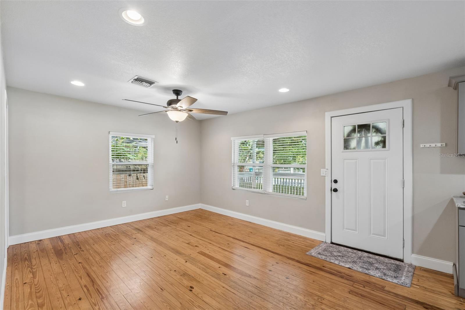 140 Page, Orlando, FL 32806