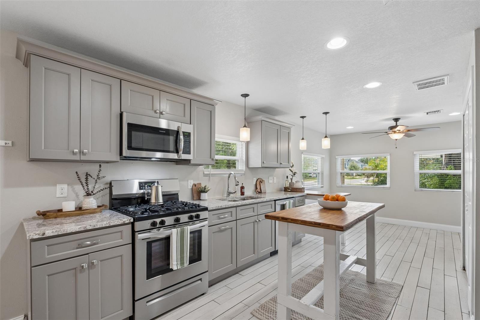 140 Page, Orlando, FL 32806