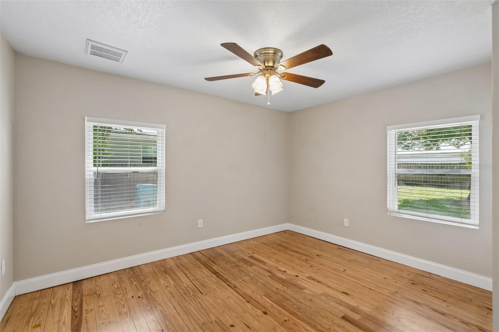 140 Page, Orlando, FL 32806