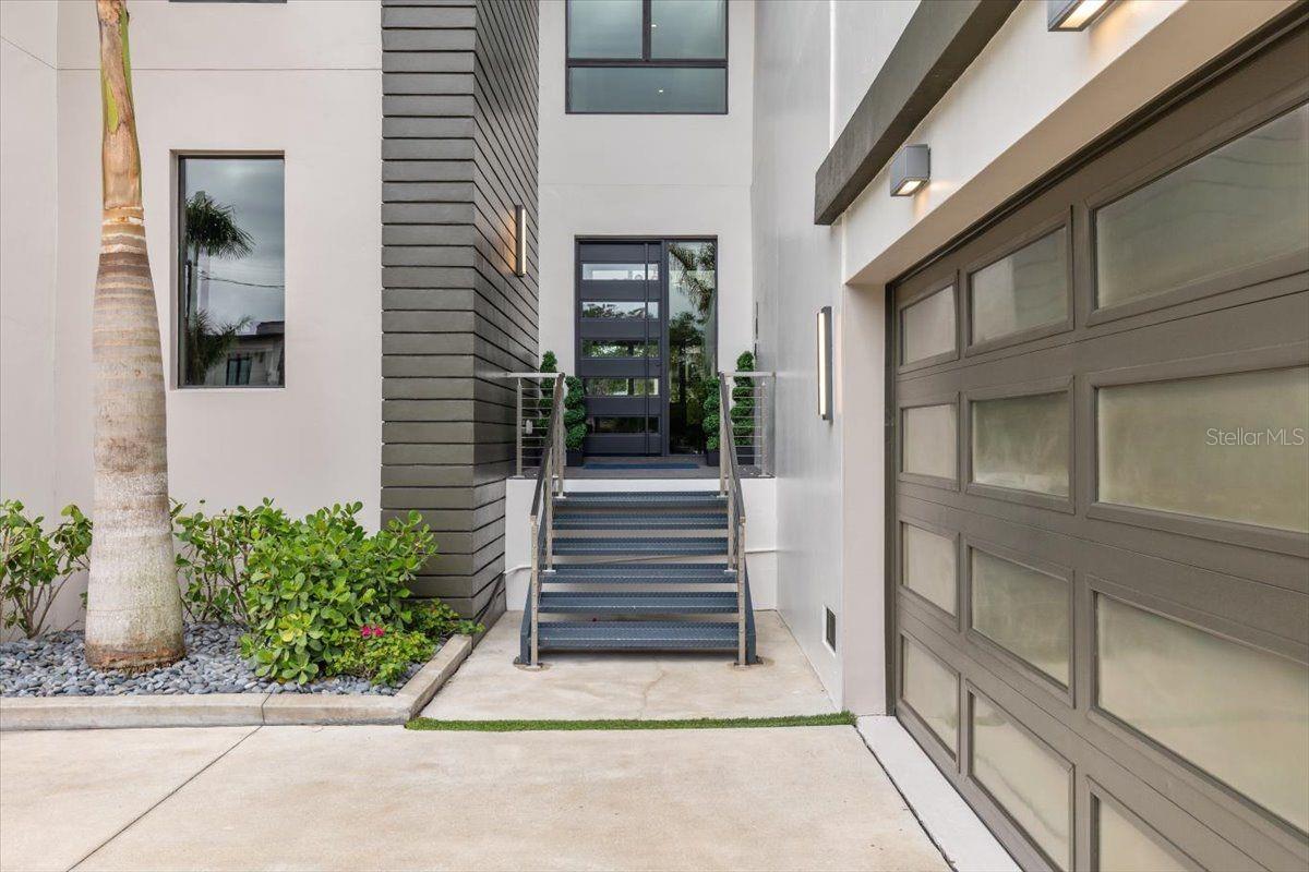 5131 Neptune, Tampa, FL 33609