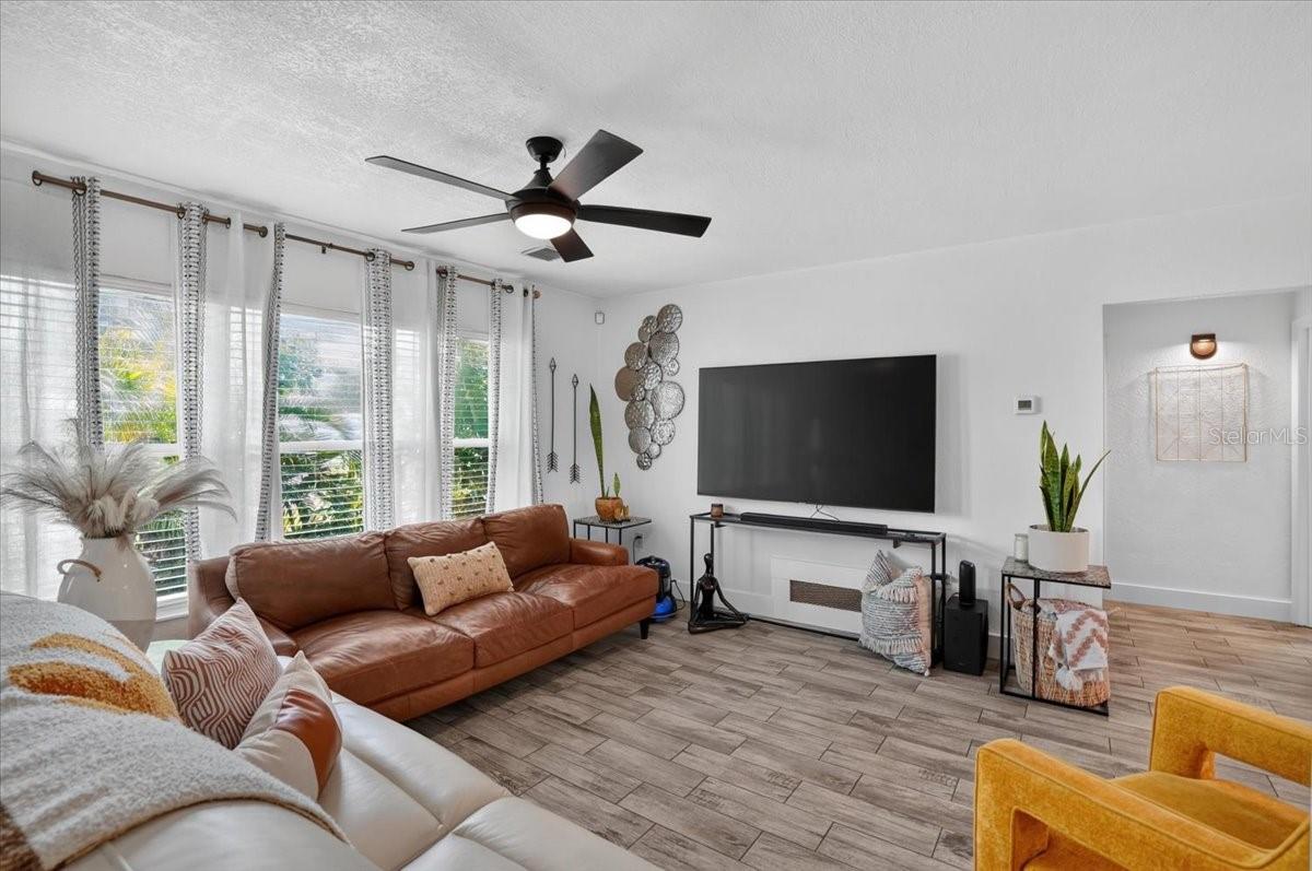 1417 19th, Bradenton, FL 34205