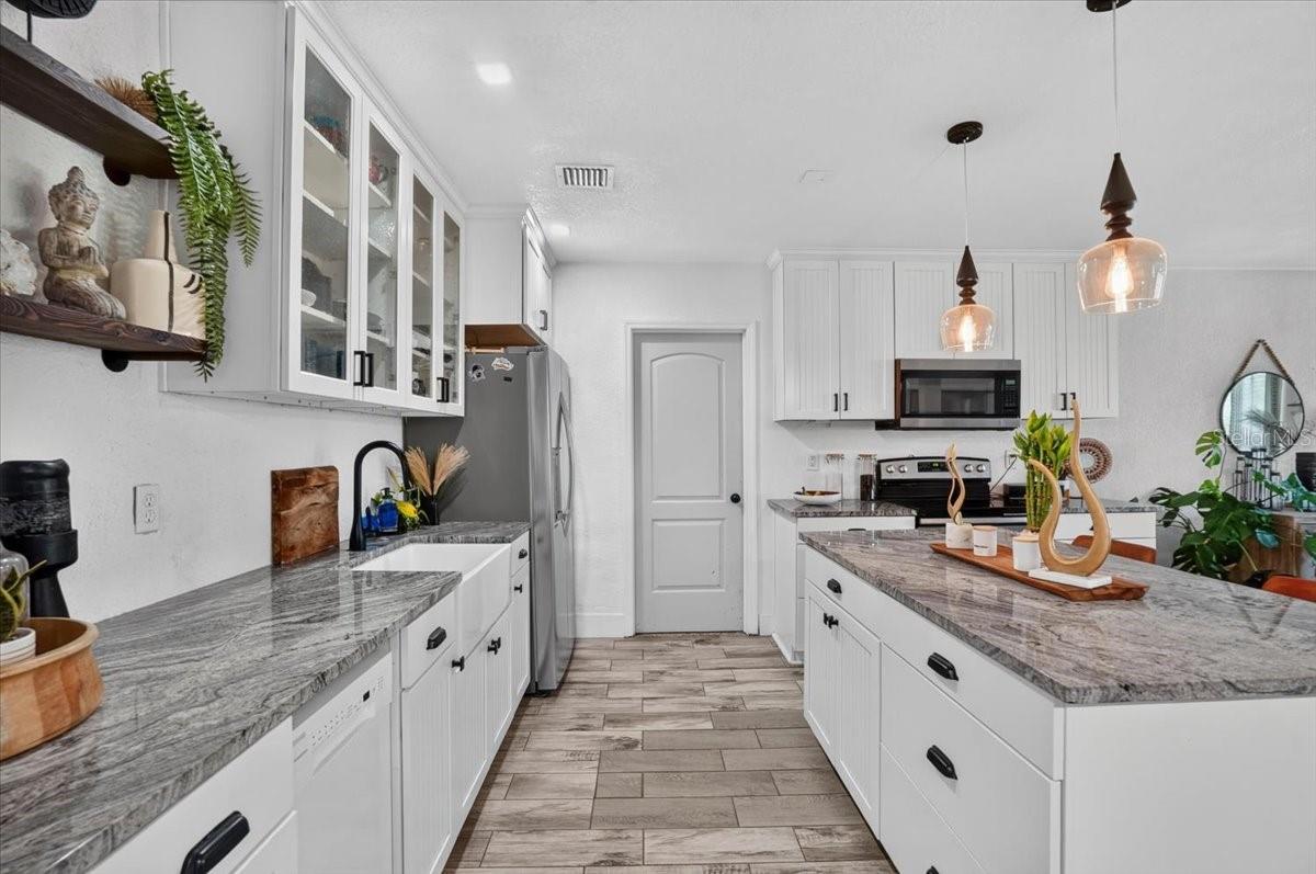 1417 19th, Bradenton, FL 34205