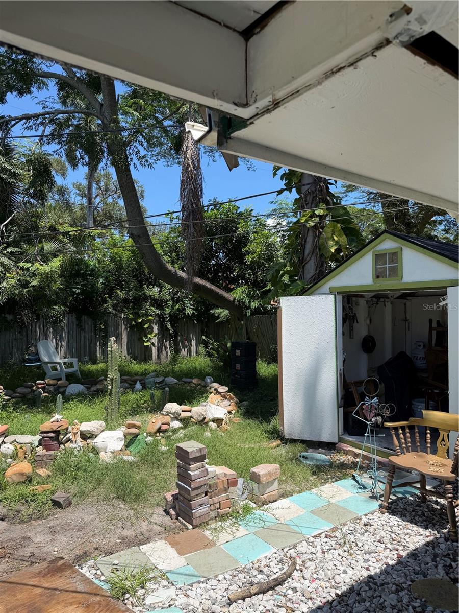 811 28th, St Petersburg, FL 33705