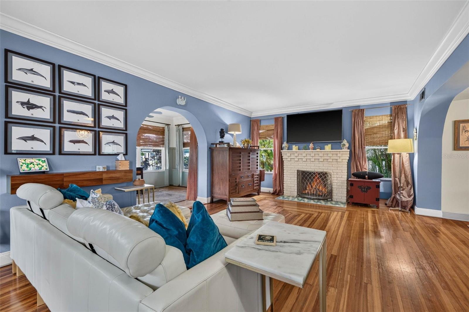 736 30th, St Petersburg, FL 33704