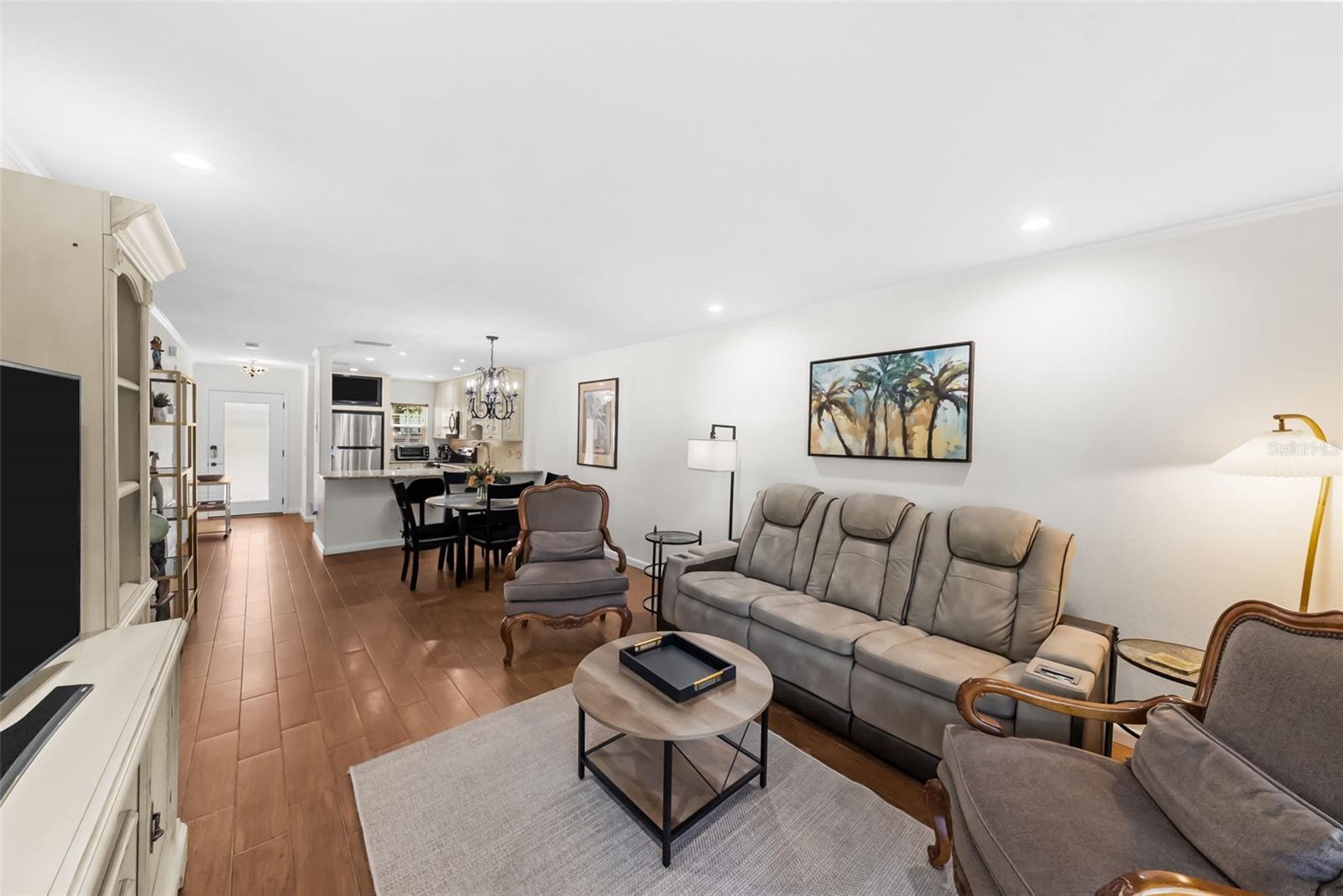 3810 Oak Unit N11, Tampa, FL 33611