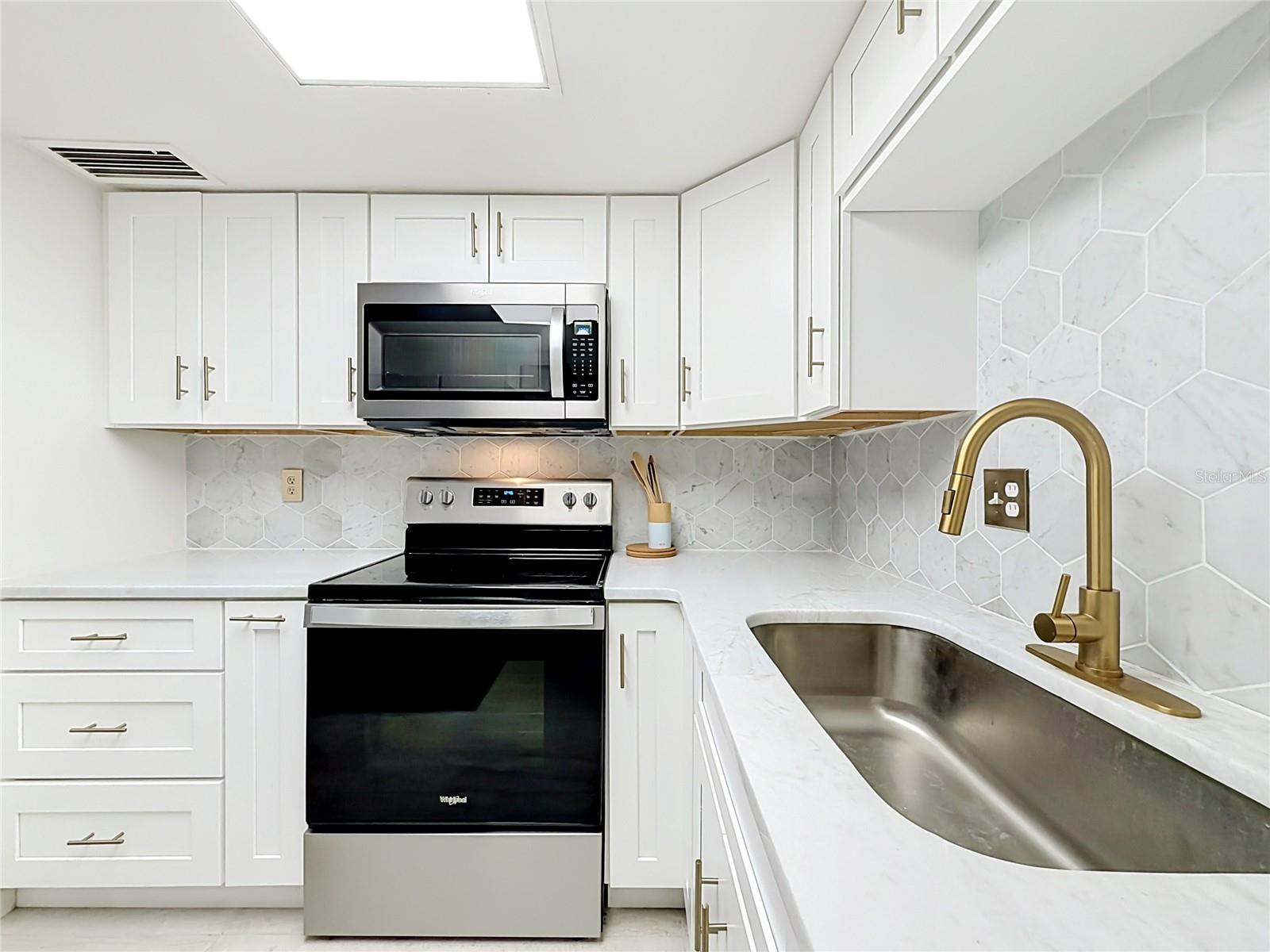 476 Banyon Tree Unit 104, Maitland, FL 32751