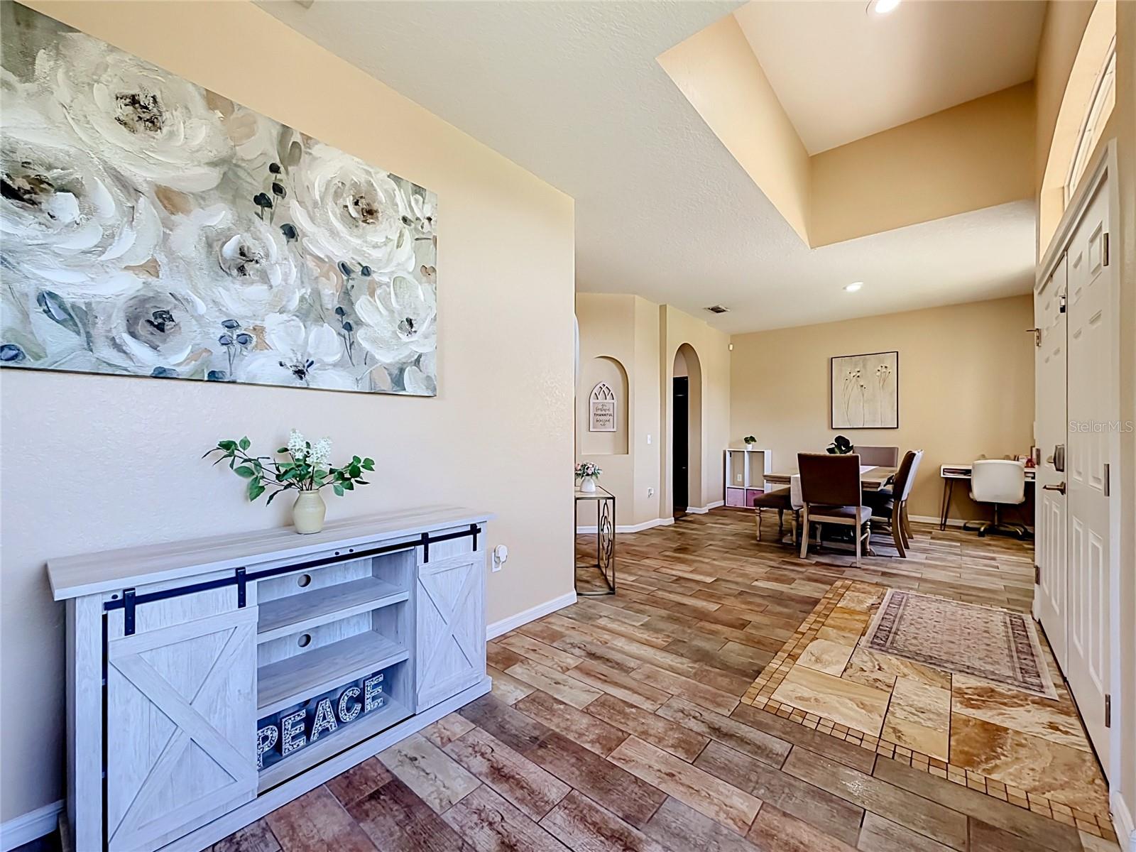 8230 Woodvine, Lakeland, FL 33810
