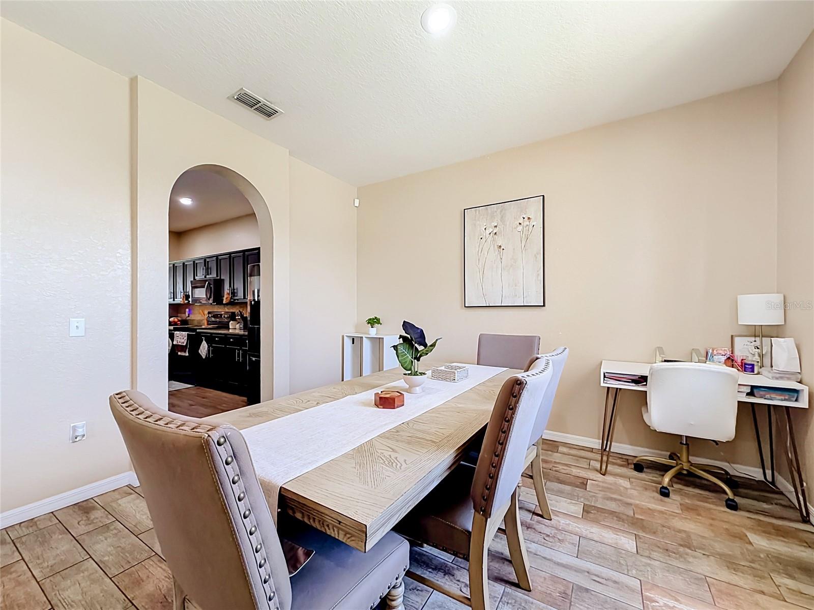8230 Woodvine, Lakeland, FL 33810