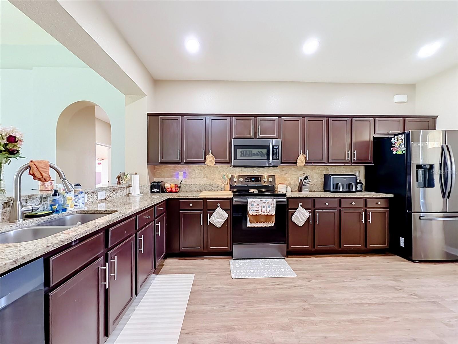 8230 Woodvine, Lakeland, FL 33810