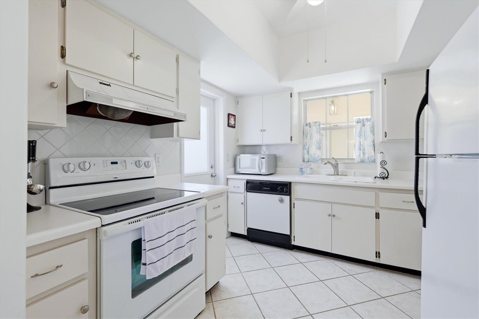 5887 Tidewood Unit 2, Sarasota, FL 34231