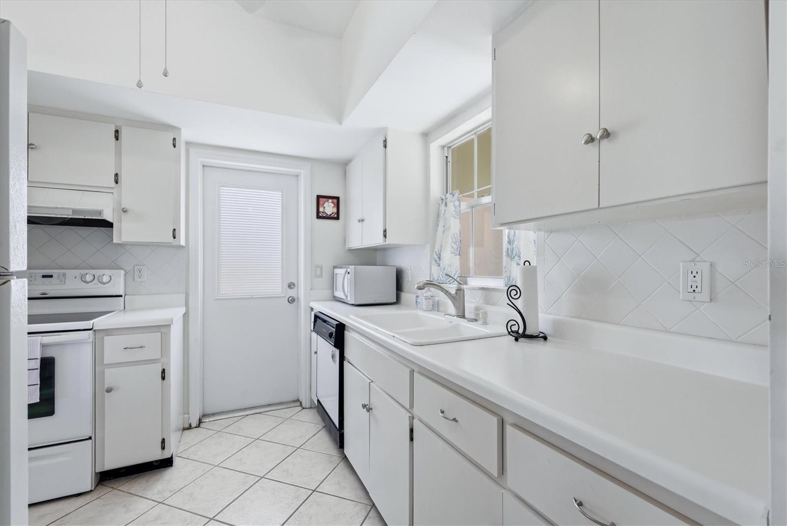 5887 Tidewood Unit 2, Sarasota, FL 34231