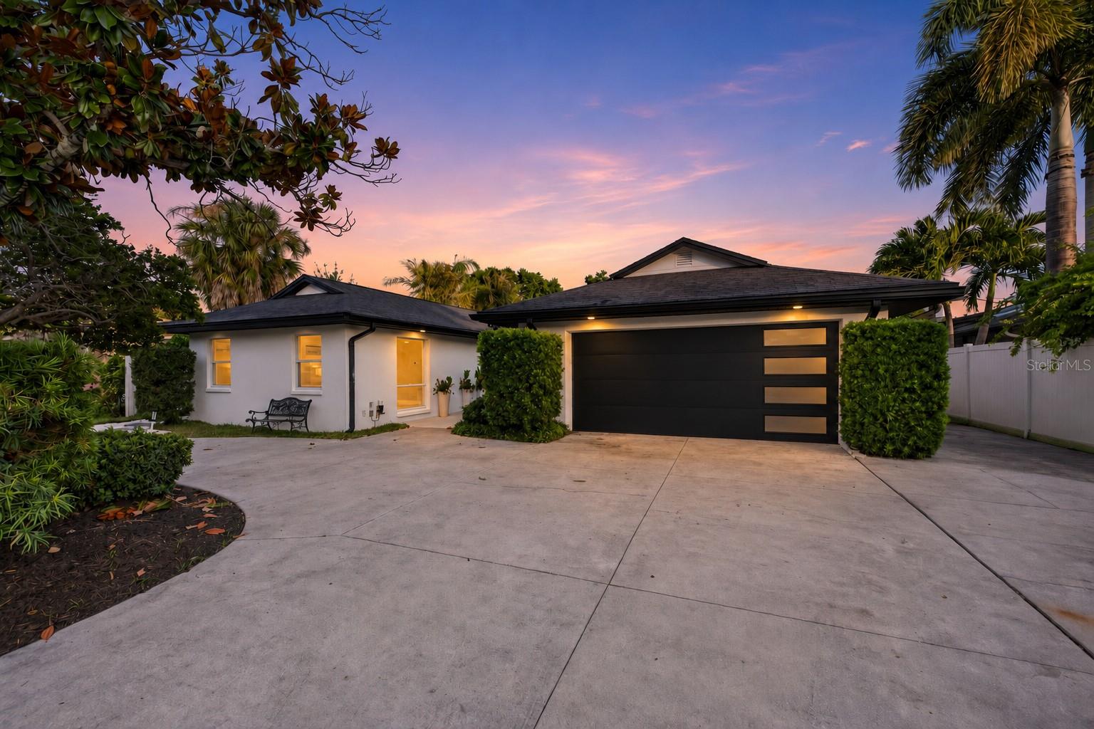 219 Miramar, St Petersburg, FL 33704