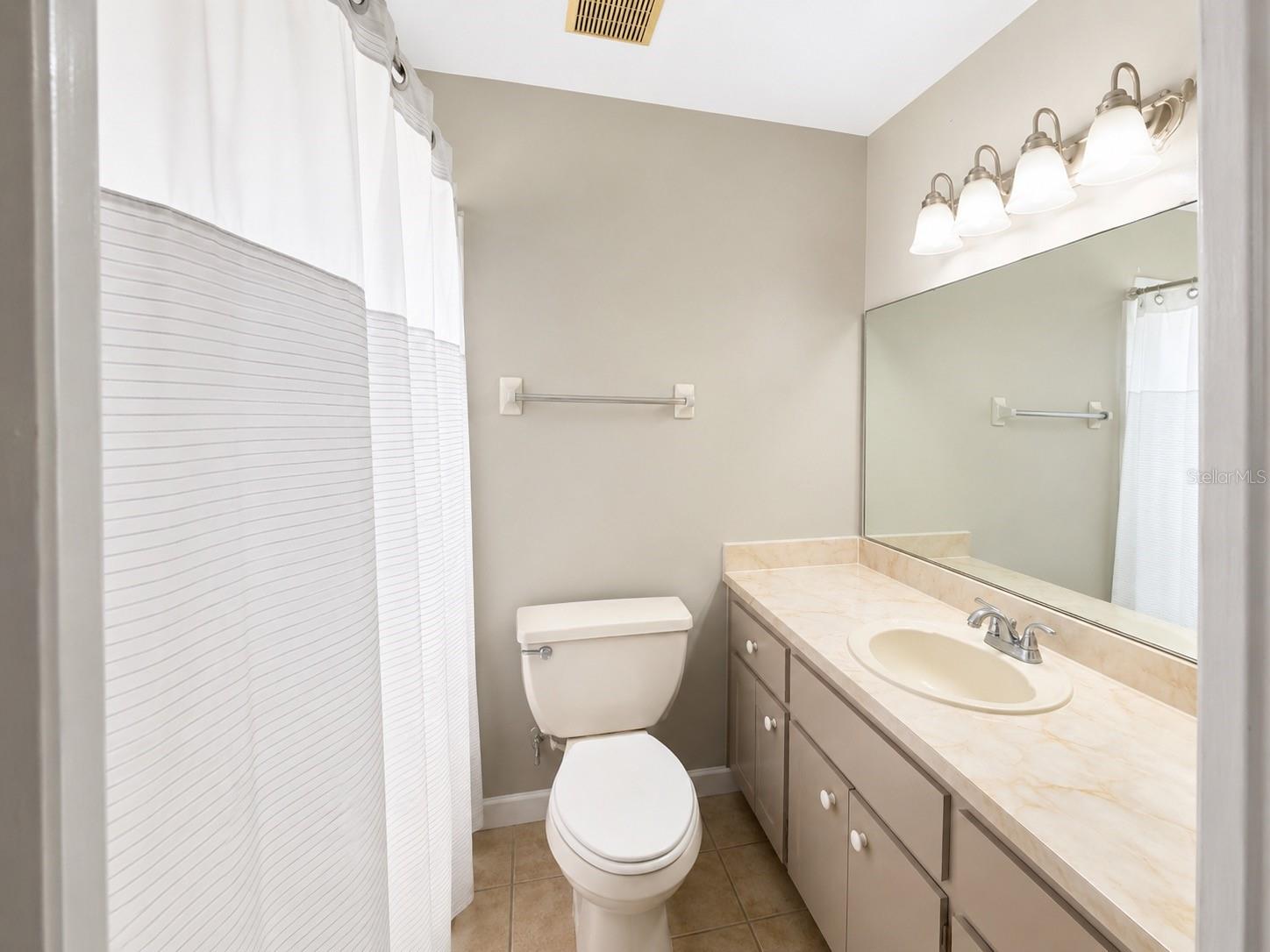 35 Almond, Ocala, FL 34472