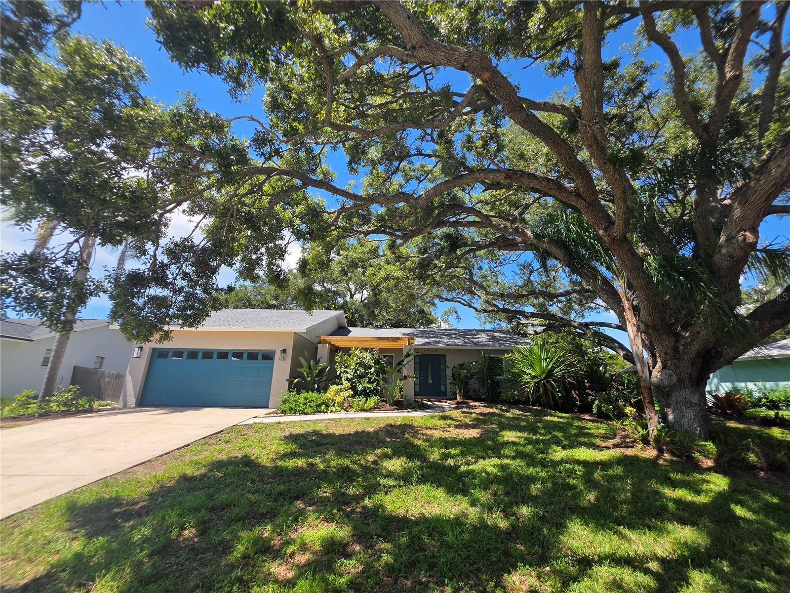 7708 9th Ave, Bradenton, FL 34209