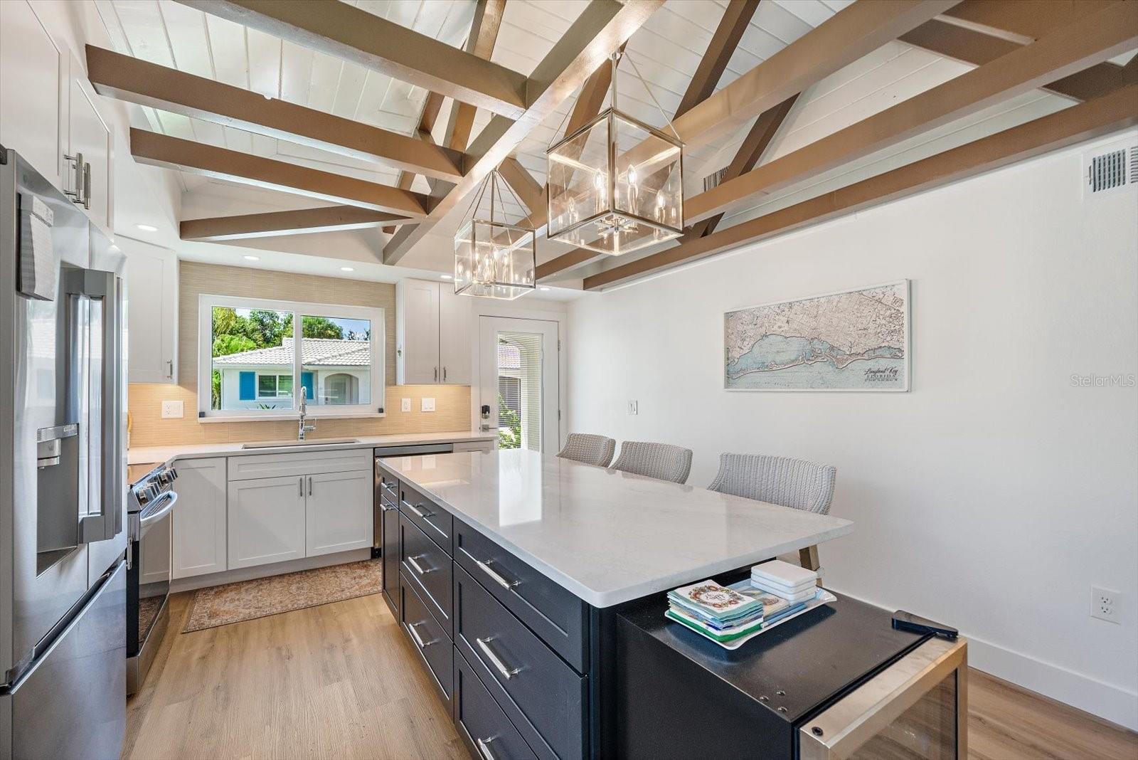 711 Spanish Unit 211, Longboat Key, FL 34228