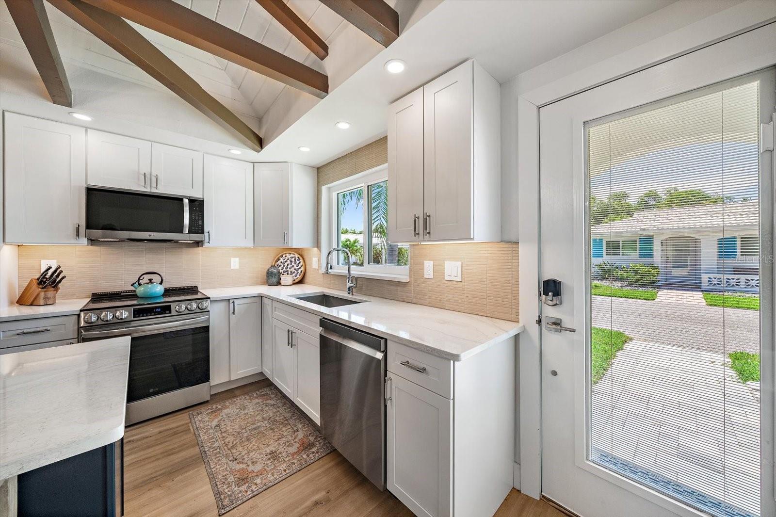 711 Spanish Unit 211, Longboat Key, FL 34228