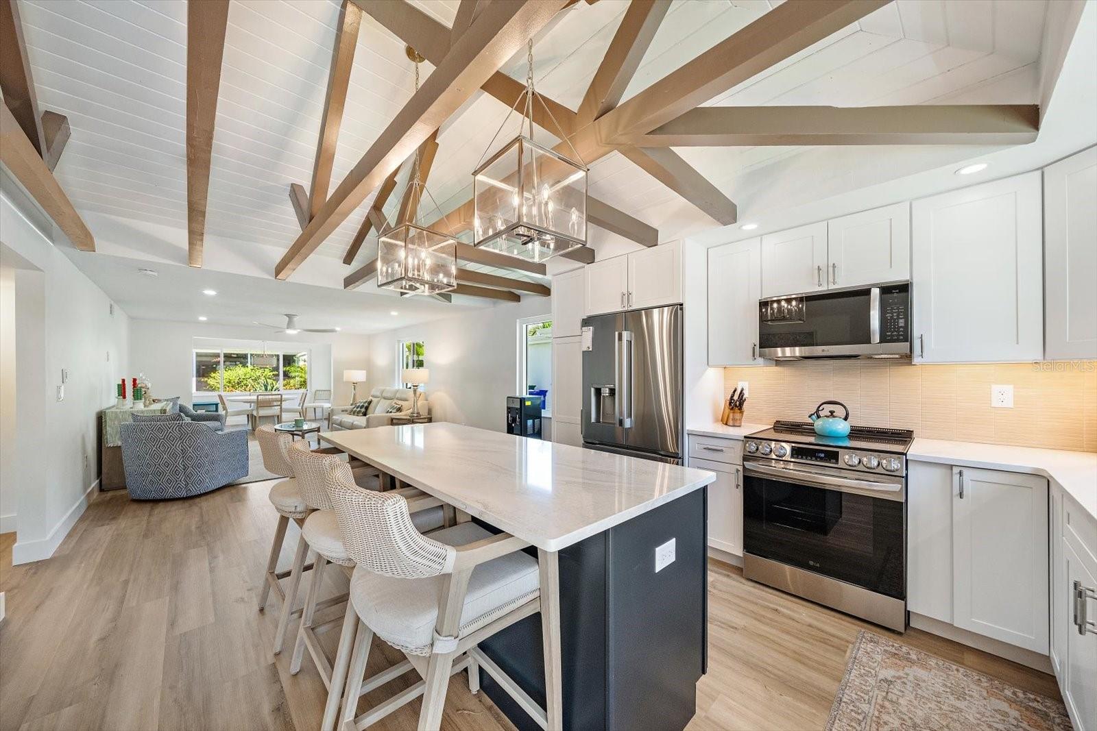 711 Spanish Unit 211, Longboat Key, FL 34228