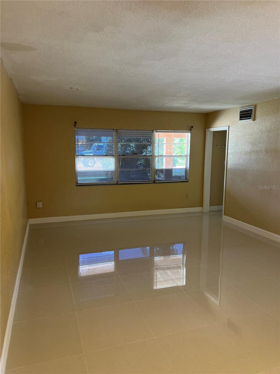 5847 Harrington, Orlando, FL 32808