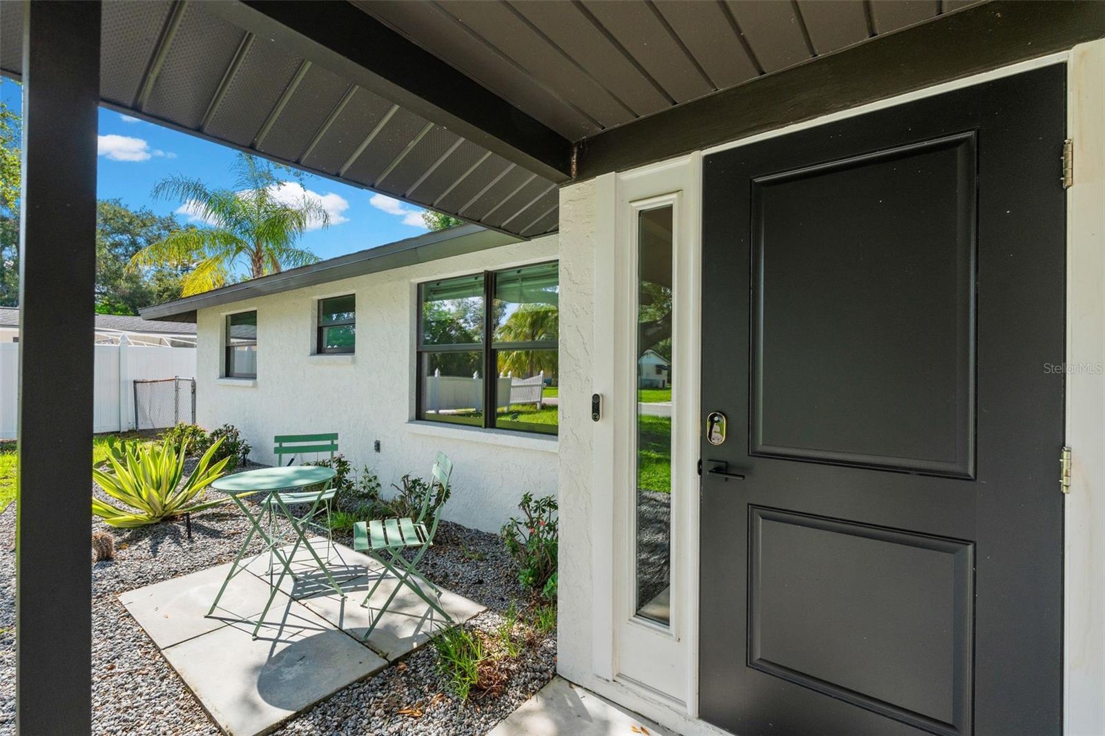 2874 Davis, Sarasota, FL 34237