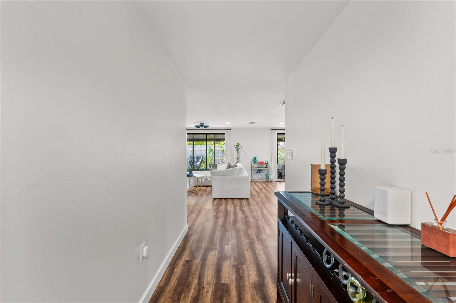 2874 Davis, Sarasota, FL 34237