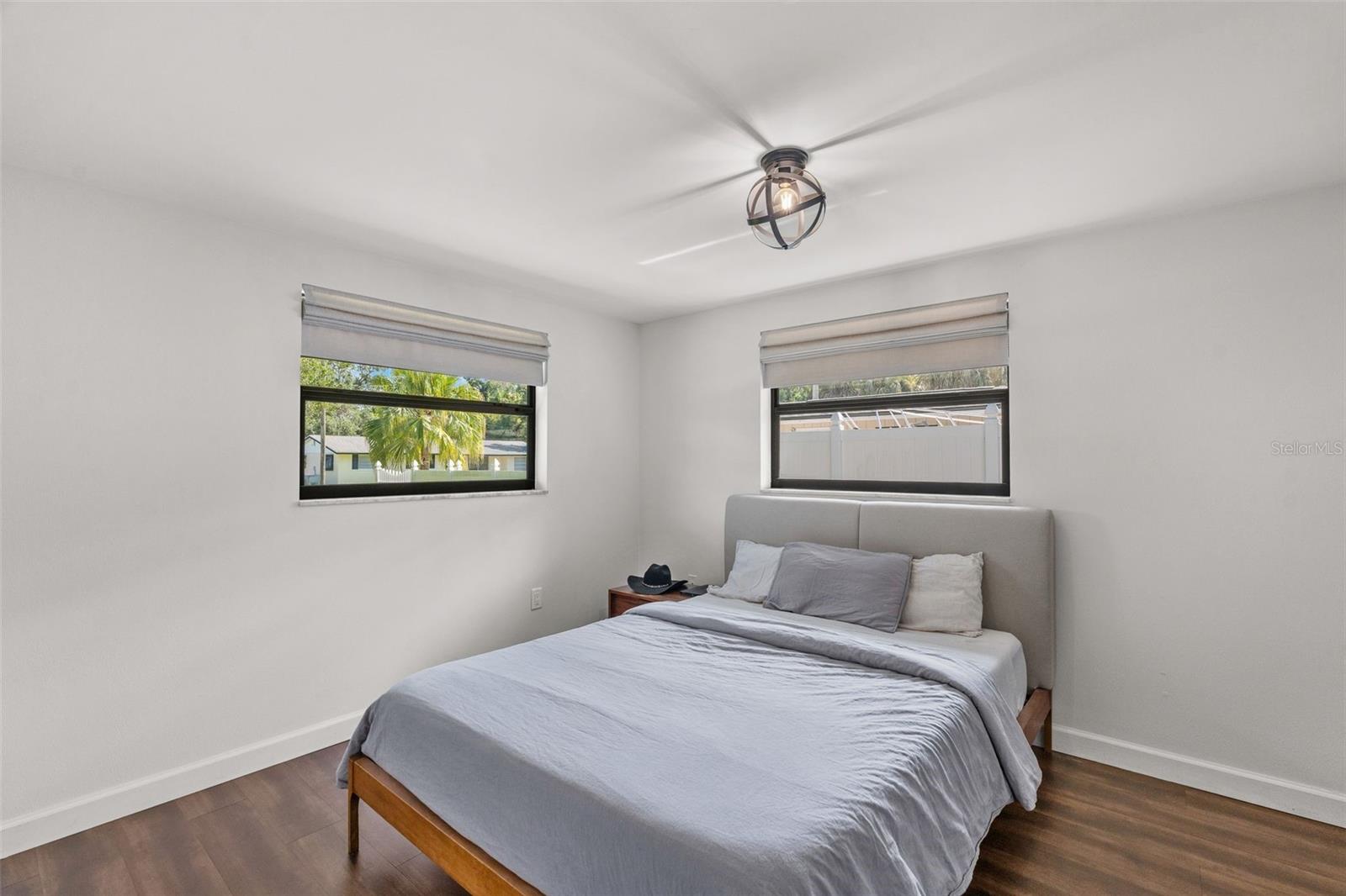 2874 Davis, Sarasota, FL 34237