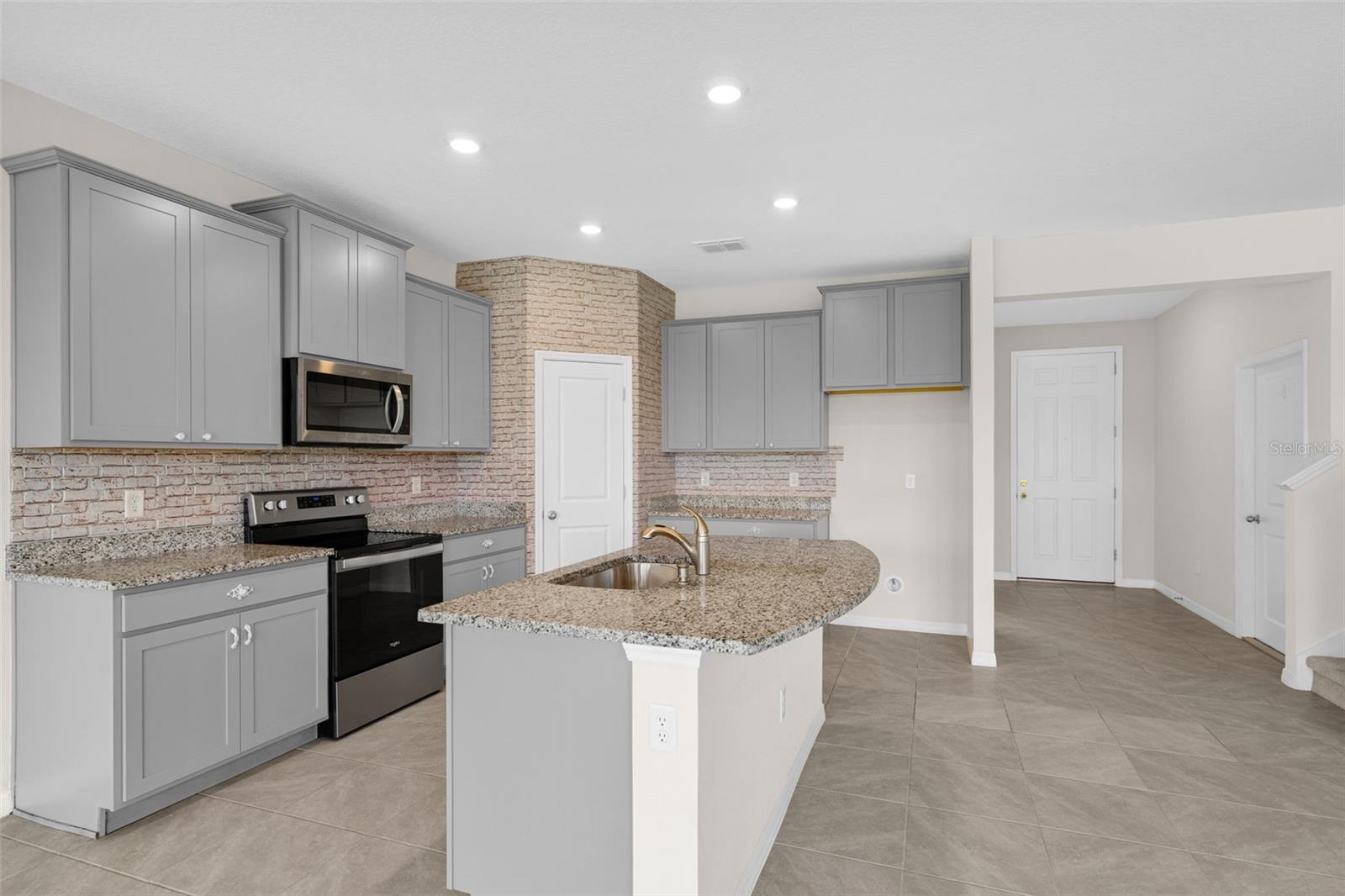3813 Lively Coral, Bradenton, FL 34208